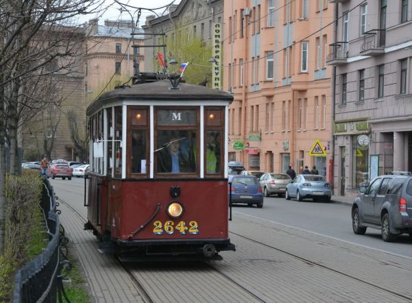 Ретро-трамвай отправит петербуржцев в атмосферу 60-х годов