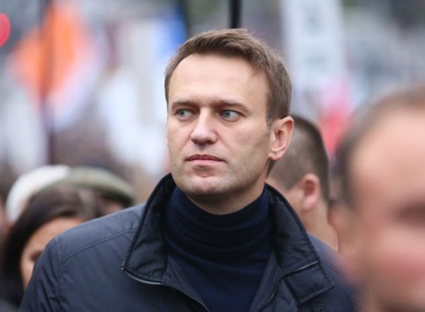 Навальный пригрозил Смольному несанкционированной акцией