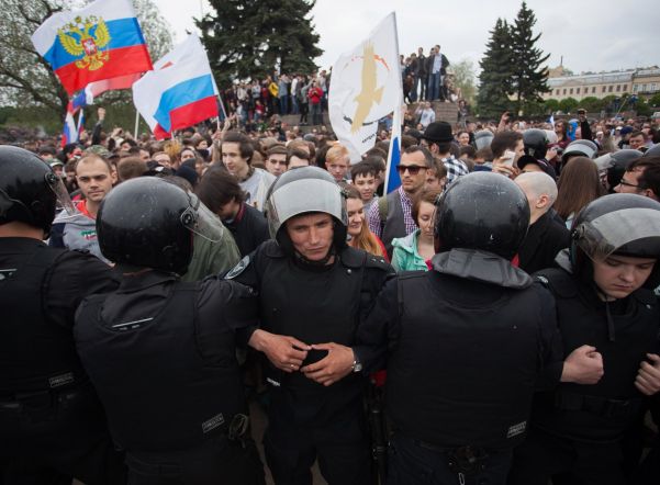 Прокуратура и Смольный призвали петербуржцев не ходить на акцию Навального