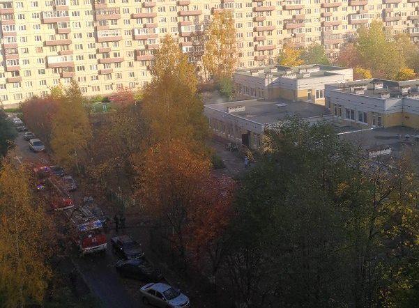 В Невском районе горит детский сад 