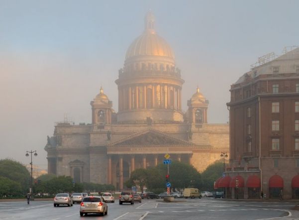 На Петербург опустится туман