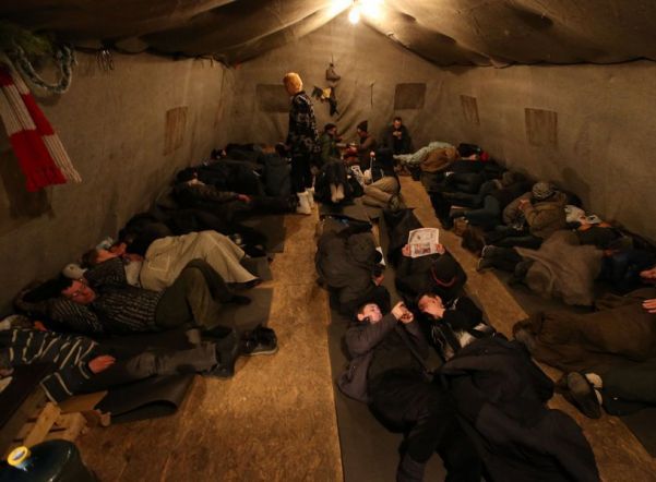 В Петербурге открыли два пункта обогрева для бездомных