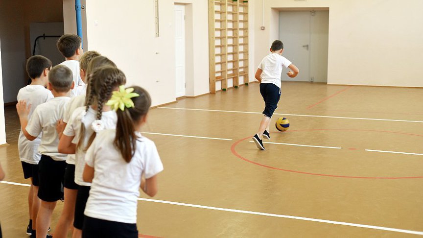 В 20 сельских школ Кировской области пройдёт ремонт спортзалов