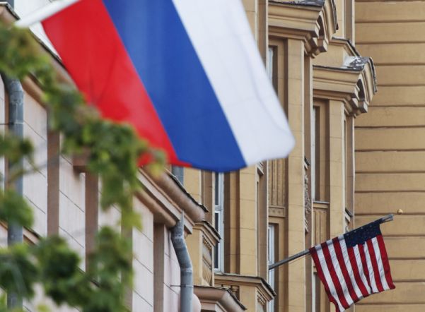 США снова принимают документы на визы в Петербурге