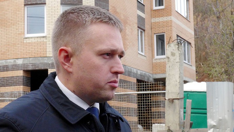 За разбитый тротуар застройщик на Спасской, 5 отправится в суд За разбитый тротуар застройщик на Спасской, 5 отправится в суд