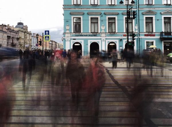 Упавшая на рельсы пассажирка обесточила «синюю» ветку петербургского метро Упавшая на рельсы пассажирка обесточила «синюю» ветку петербургского метро