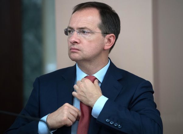 Президиум ВАК рекомендовал сохранить ученую степень Мединского Президиум ВАК рекомендовал сохранить ученую степень Мединского