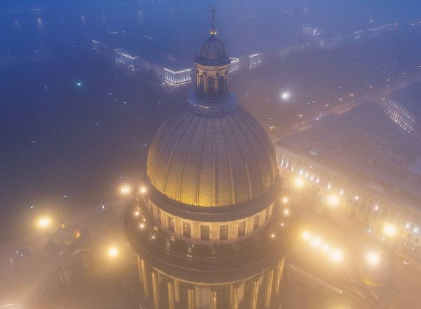 Выходные в Петербурге начнутся с тумана и мокрого снега Выходные в Петербурге начнутся с тумана и мокрого снега