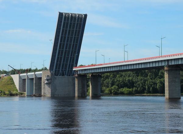 Разводка Ладожского моста 9 ноября временно перекроет трассу «Кола» Разводка Ладожского моста 9 ноября временно перекроет трассу «Кола»