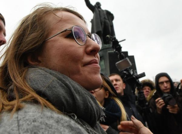 Ксению Собчак прогнали с митинга в Петербурге свистом и криками «позор»