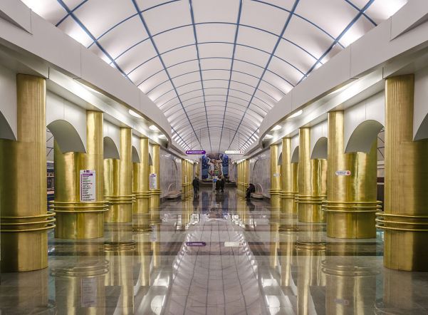 Станция метро «Международная» закрыта из-за угрозы взрыва Станция метро «Международная» закрыта из-за угрозы взрыва