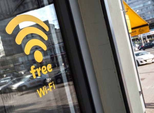 Поликлиники и театры обяжут «очистить» Wi-Fi от вредных для детей сайтов