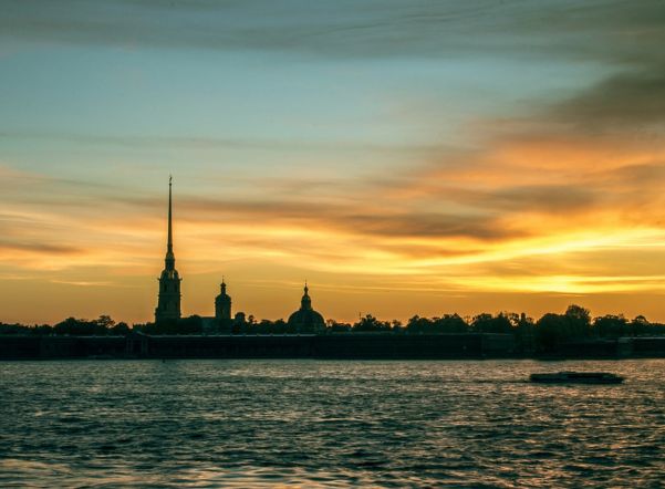 Днем 17 ноября в Петербурге будет дождь и сильный ветер