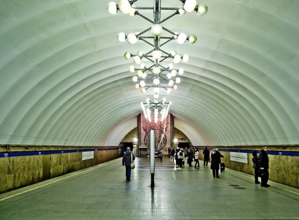 Станцию метро «Озерки» открыли после проверки Станцию метро «Озерки» открыли после проверки