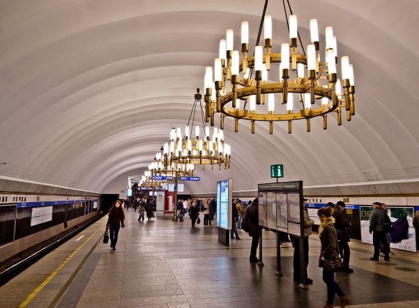 Станцию метро «Черная речка» открыли после проверки Станцию метро «Черная речка» открыли после проверки