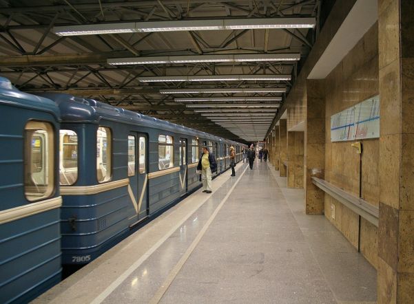Станцию метро «Купчино» закрыли из-за угрозы взрыва