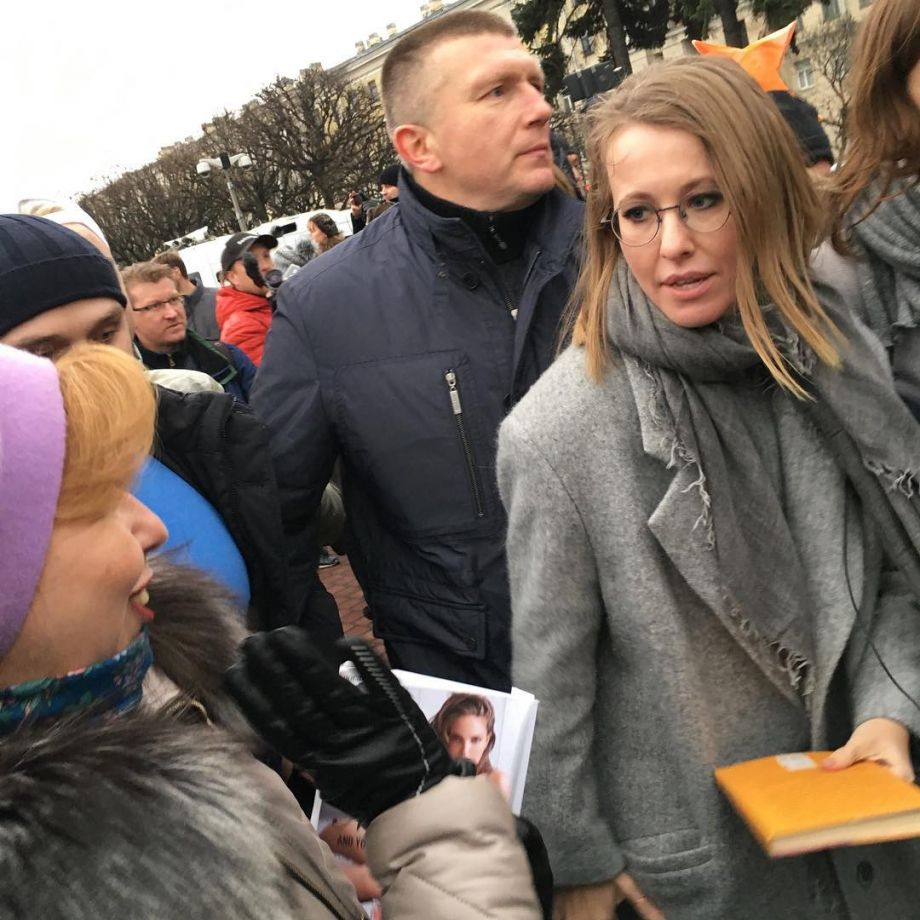 Ксению Собчак прогнали с митинга в Петербурге свистом и криками «позор»