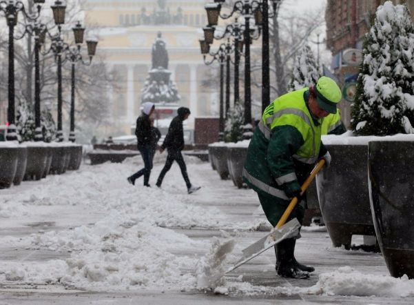 На скользких улицах Петербурга за сутки травмировались более 40 человек На скользких улицах Петербурга за сутки травмировались более 40 человек