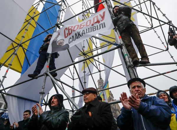 На митинг сторонников Саакашвили в Киеве вышли 50 тыс. человек