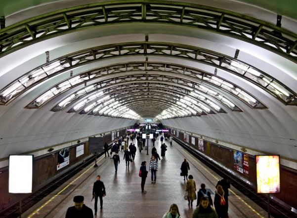 Станцию метро «Садовая» открыли после проверки