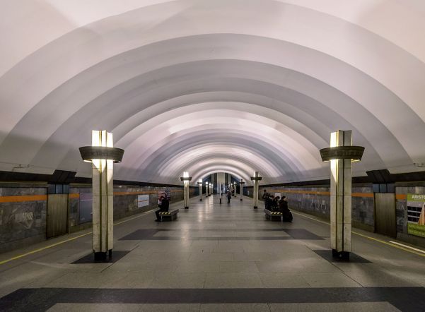 Станция метро «Ладожская» закрыта