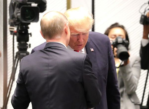 Путин поблагодарил Трампа за информацию о готовящемся теракте в Петербурге Путин поблагодарил Трампа за информацию о готовящемся теракте в Петербурге