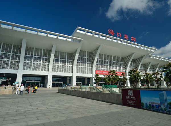Около 150 петербуржцев третьи сутки не могут вернуться домой из Китая Около 150 петербуржцев третьи сутки не могут вернуться домой из Китая
