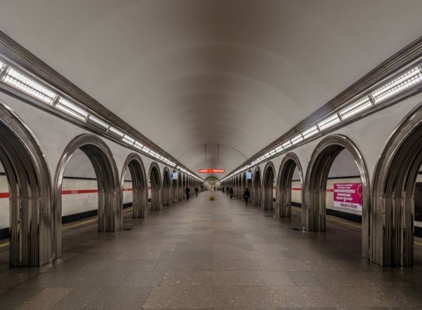 Станции метро «Пушкинская» и «Академическая» закрыты на проверку