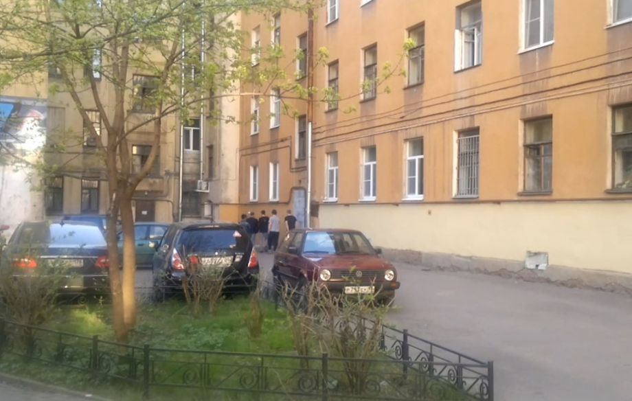 Нет дыма без огня, или почему так трудно выгнать кальянную из подвала дома? Нет дыма без огня, или почему так трудно выгнать кальянную из подвала дома?