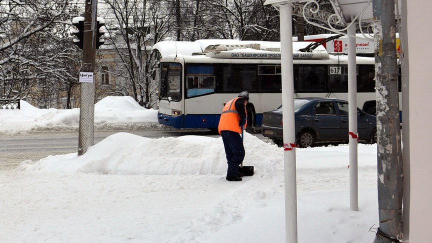 Из Кирова будут вывозить почти вдвое больше снега